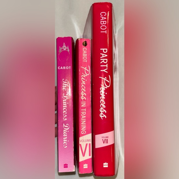 2/$7 Books • The Princess Diaries series - Picture 3 of 4